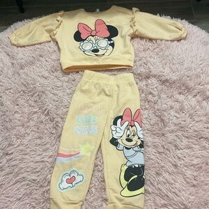 Minnie Mouse Sweatsuit
